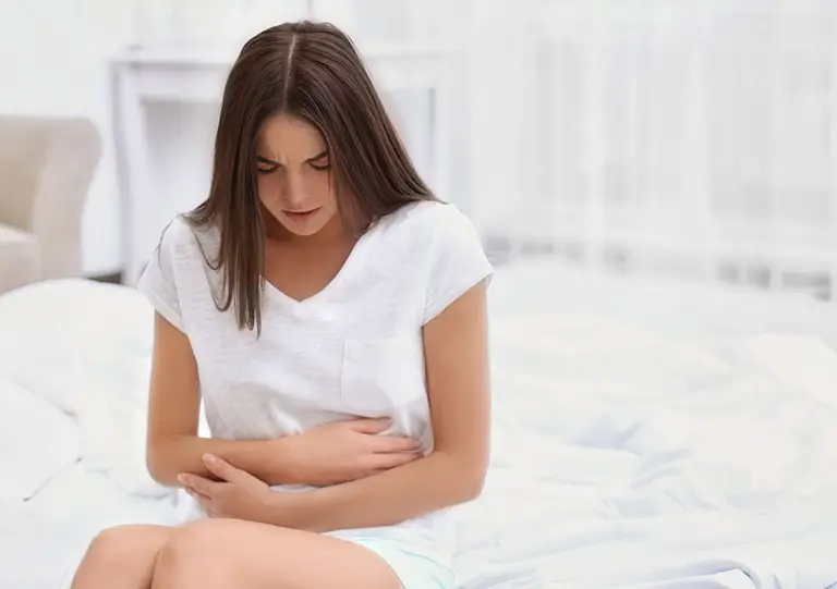 Cây ngải đen chữa bệnh gì? - 02