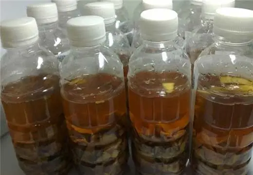 Ngải đen ngâm rượu có tác dụng gì? Những lợi ích ít ai biết 2 Ngải đen ngâm rượu có tác dụng gì?