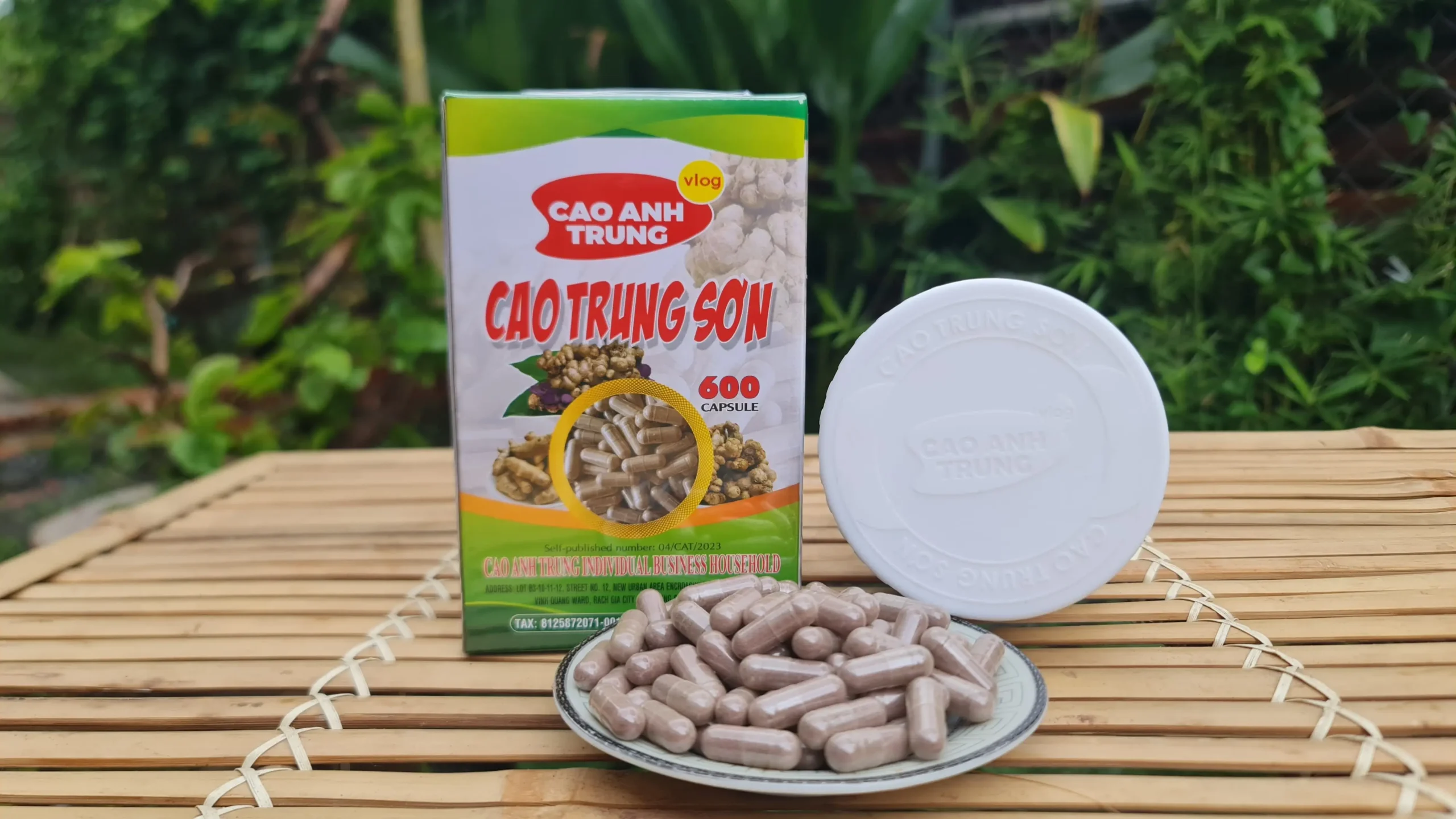 Vì sao nên dùng viên uống ngải đen thay cho củ tươi?